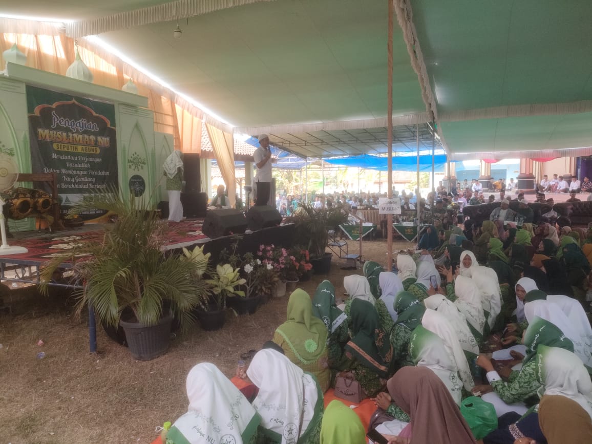 Menghadiri Pengajian Muslimat NU Seputih Agung di Kampung Fajar Asri (Rabu, 04 Oktober 2023)